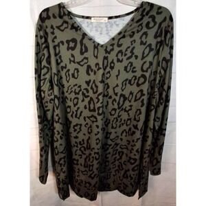 Maysoar Green Cheetach Print Long Sleeve Shirt with pockets‎ Size XXL